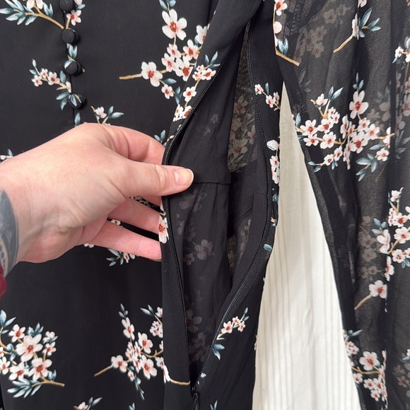 🌈5/$25 BUNDLE! NWOT💎 Forever 21 Long Sleeve Floral Lined Maxi Dress - Picture 10 of 10